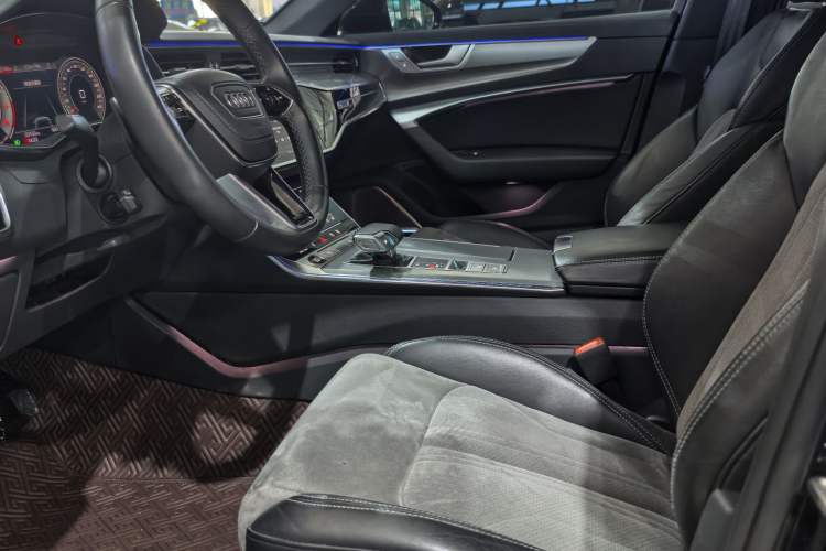 Used Audi A6L 2023 Revised 45 TFSI Prestige Dynamic Edition Interior 2