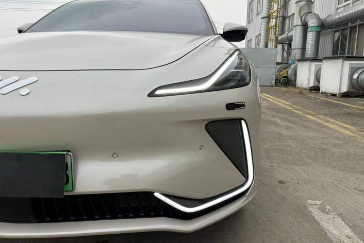 Used IM LS7 2023 77 kWh Urban Fit Rear-Wheel Drive Left Front Headlight