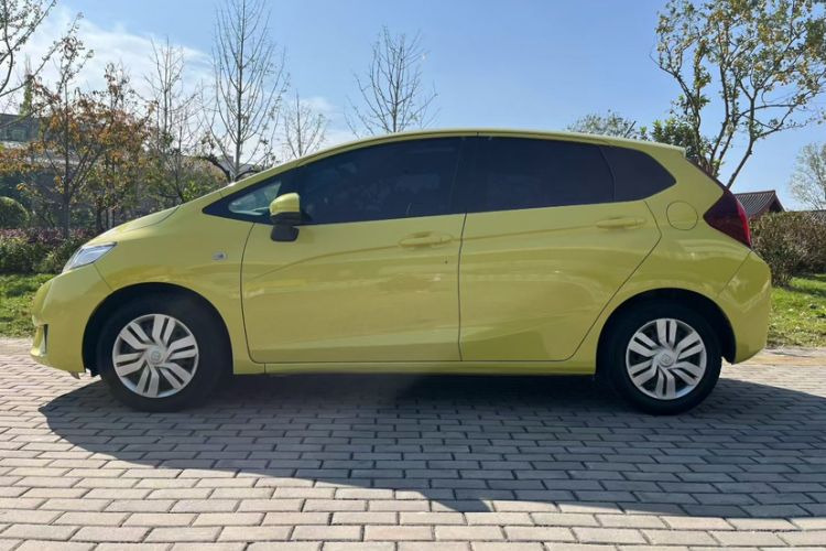 Used Honda Fit 2016 1.5L LXS CVT Comfort Sunroof Version