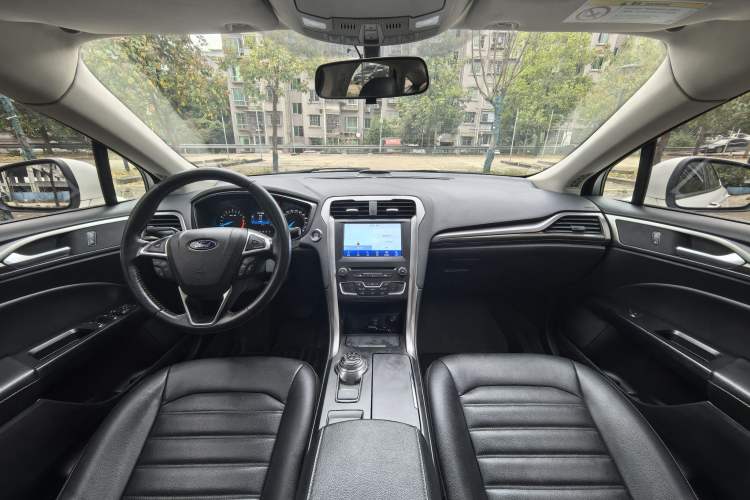 Used Ford Mondeo 2018 EcoBoost 180 Smart Control Fashion Model China VI Standard