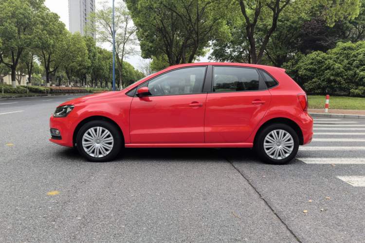 Used Volkswagen Polo 2016 1.6L Automatic Comfort Model Exterior 7
