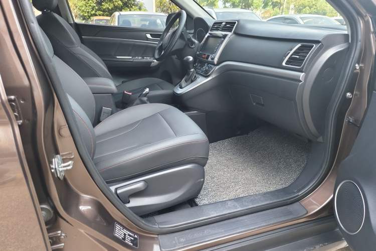 Used Haval M6 2019 1.5T DCT Two-Wheel Drive Elite Version China VI Standard