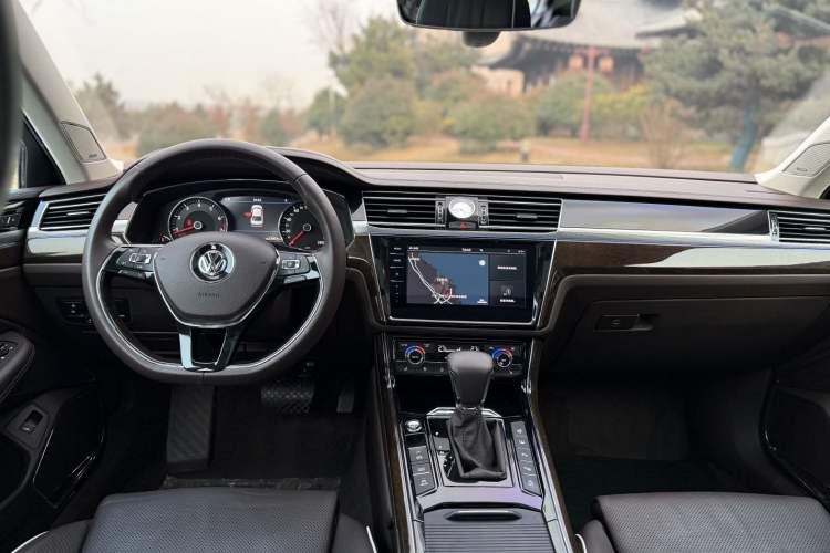 Used Volkswagen Phideon 2018 Revised Version 380TSI Two-Wheel-Drive Flagship Edition
