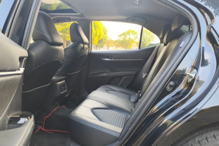 Used Toyota Camry 2022 2.5S Knight Edition
