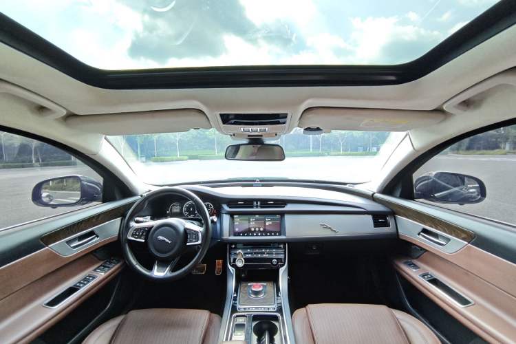 Used Jaguar XFL 2018 XFL 2.0T 250 PS Premium Edition