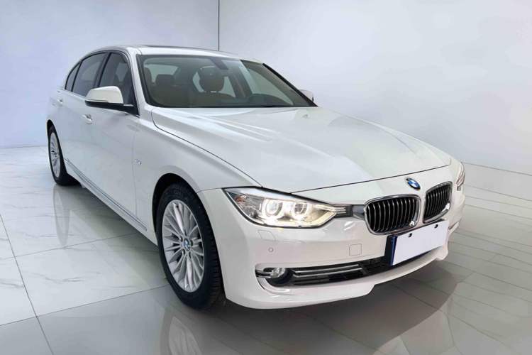 Used BMW 3 Series 2015 320Li Luxury Design Package Exterior 2