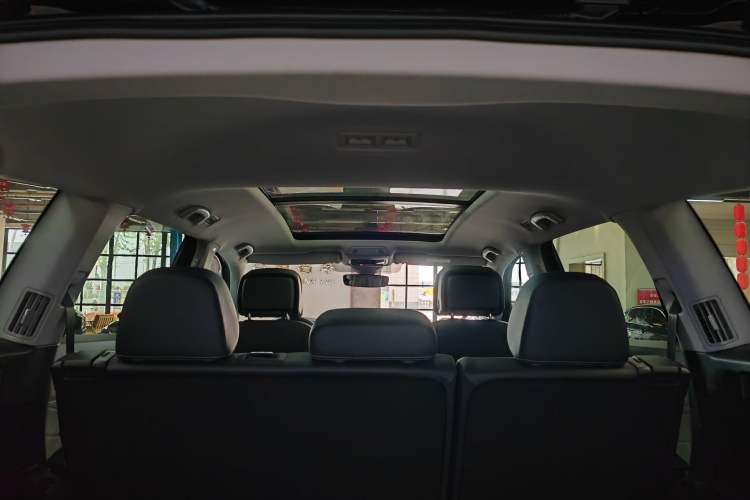 Used Volkswagen Teramont 2024 380TSI Four-Wheel Drive Longxiang Edition Interior 5