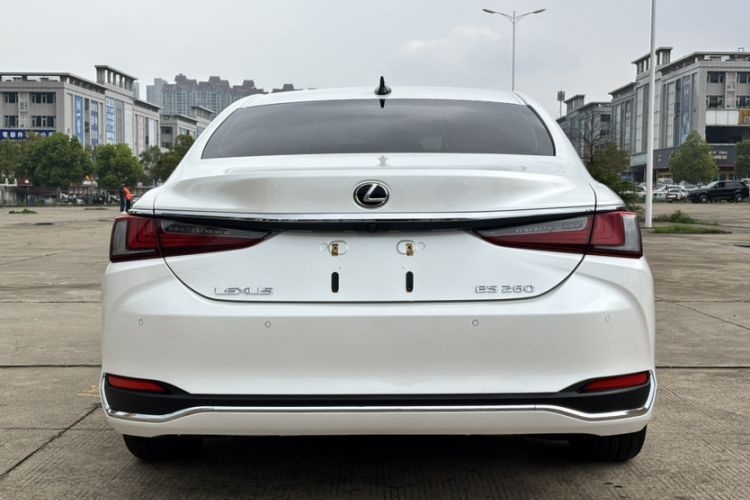 Used Lexus ES 2020 260 Excellence Edition
