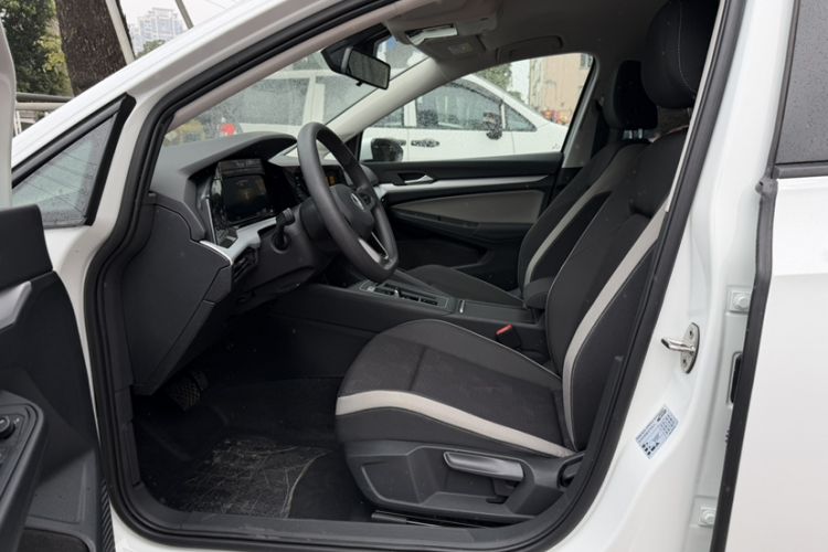 Used Volkswagen Golf 2021 200TSI DSG