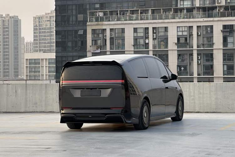 Used Li Auto MEGA 2024 Ultra Model