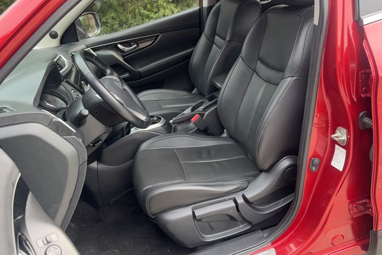 Used Nissan Qashqai 2016 2.0L CVT Deluxe Edition
