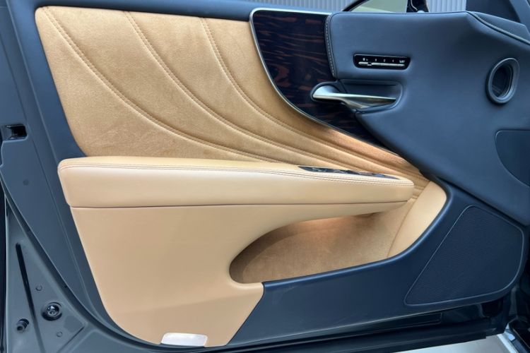 Used Lexus LS 2021 500h Luxury Edition
