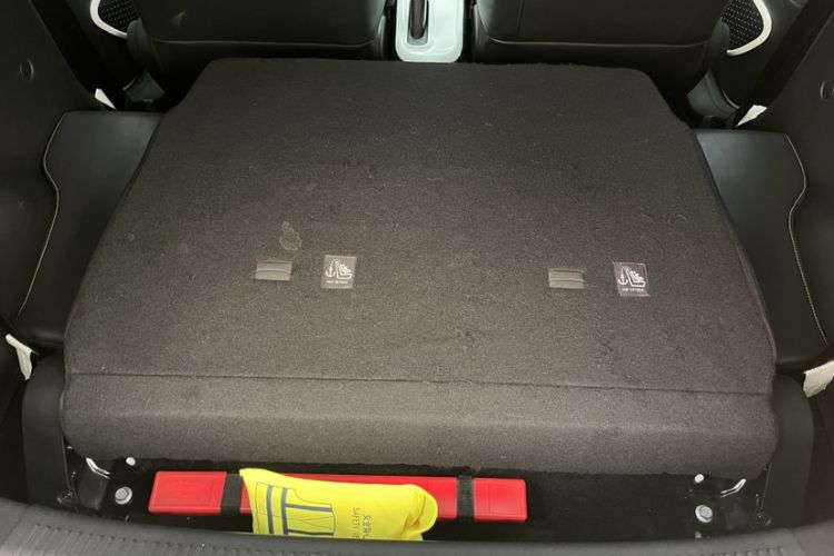 Used Roewe Clever 2021 302 km New Four-Seater Super-Efficient Version