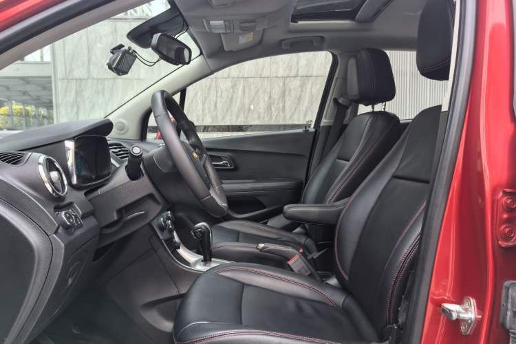 Used Chevrolet Trax 2014 1.4T Automatic Two-Wheel Drive Luxury Model Left Front Seat