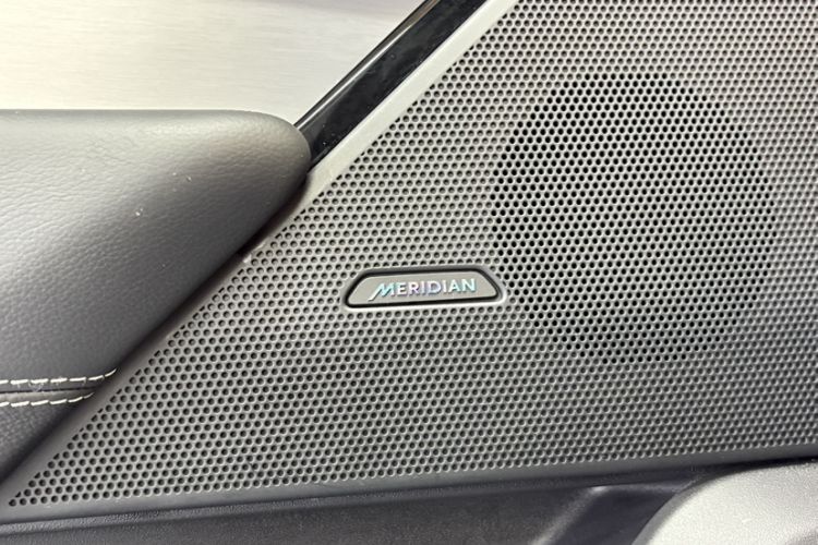 Used Land Rover Range Velar 2020 P340 R-DYNAMIC S Interior 5