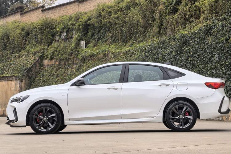 Used Buick Verano 2023 Pro GS Swift Edition Exterior 3