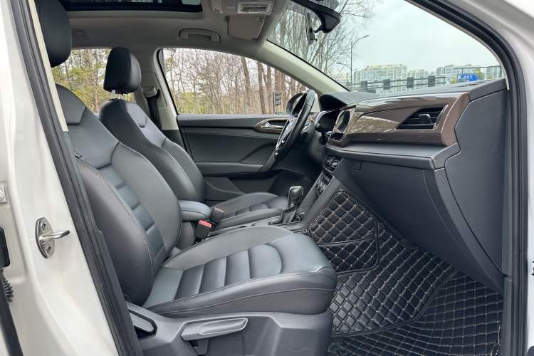 Used Volkswagen Tharu 2020 330TSI All-Wheel-Drive Luxury Edition China VI Standard
