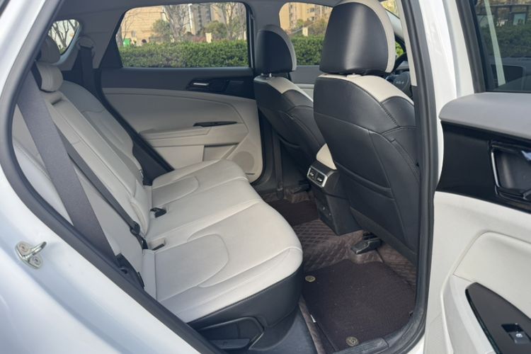 Used Kia Sportage (Chinese Domestic Model) 2023 1.5T Two-Wheel Drive Prestige Edition
