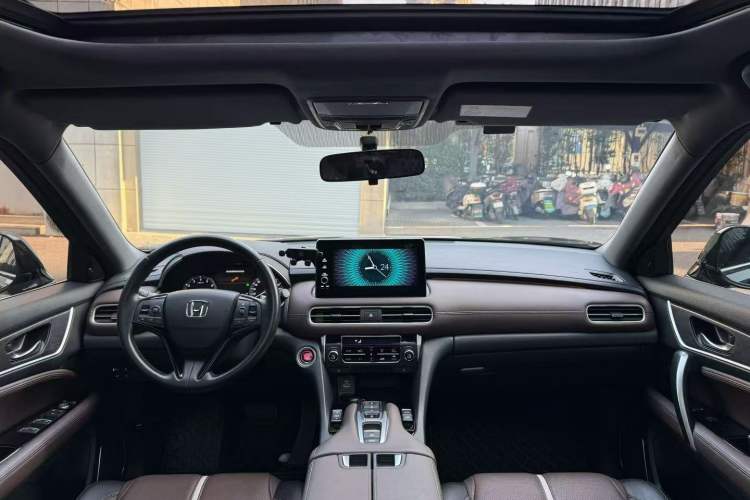 Used Honda UR-V 2024 370TURBO Two-Wheel-Drive Luxury Edition