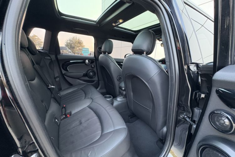 Used MINI MINI 2023 Facelift 2.0T COOPER S Artist Five-Door Edition
