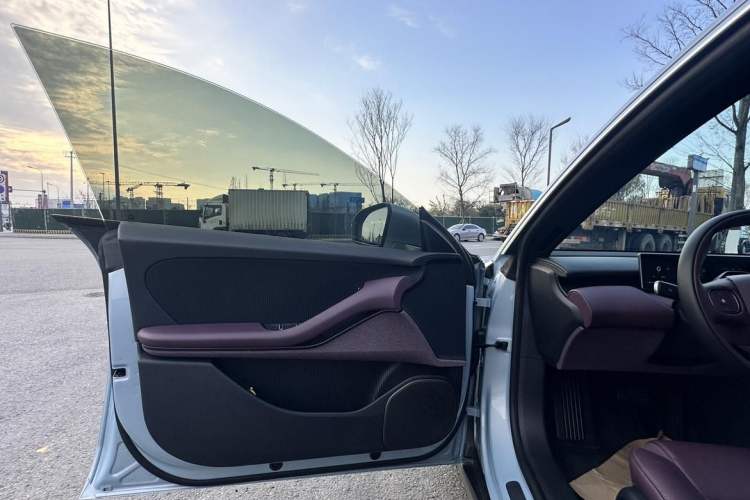 Used Nio ET5 2024 75 kWh Interior 1