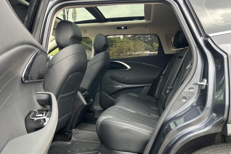 Used EXEED Lingyun 2024 300T Two-Wheel Drive Starlight Edition