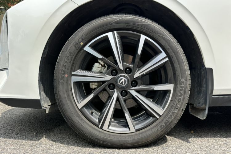 Used CHANGAN Eado 2025 Blue Whale 1.5T 500Bar Prestige Model Exterior 1