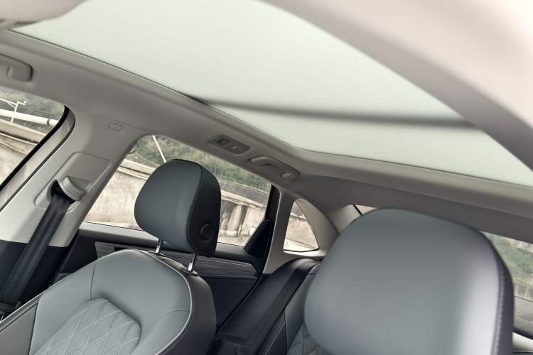 Used Volkswagen Sagitar 2024 300TSI DSG Excellence Edition Headliner