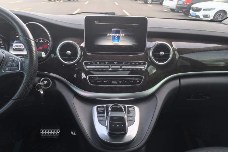 Used Mercedes-Benz V-Class 2017 V 260 L Prestige Extended Edition Audio And AC Panel