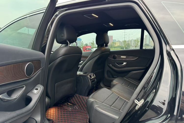 Used Mercedes-Benz GLC 2020 Facelift GLC 260 L 4MATIC Luxury Edition
