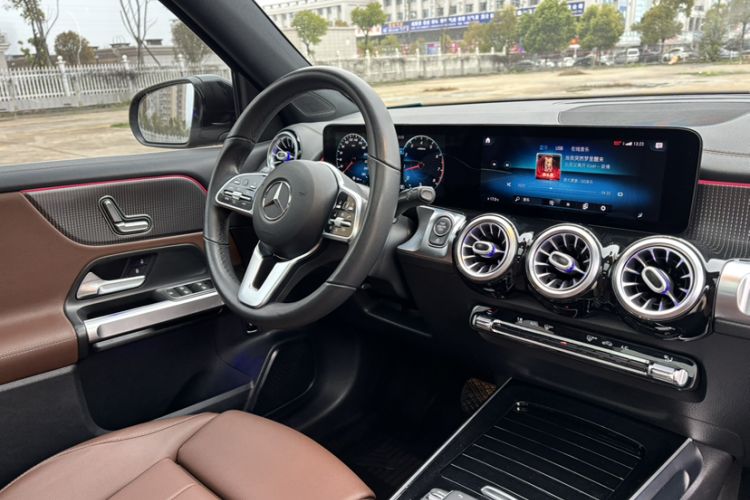 Used Mercedes-Benz GLB 2021 GLB 200 Dynamic Edition Interior 2
