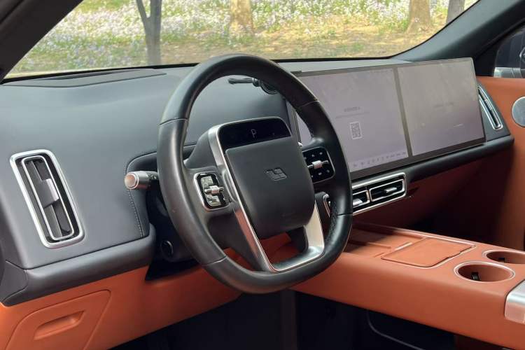 Used Li Auto L8 2023 Max model
