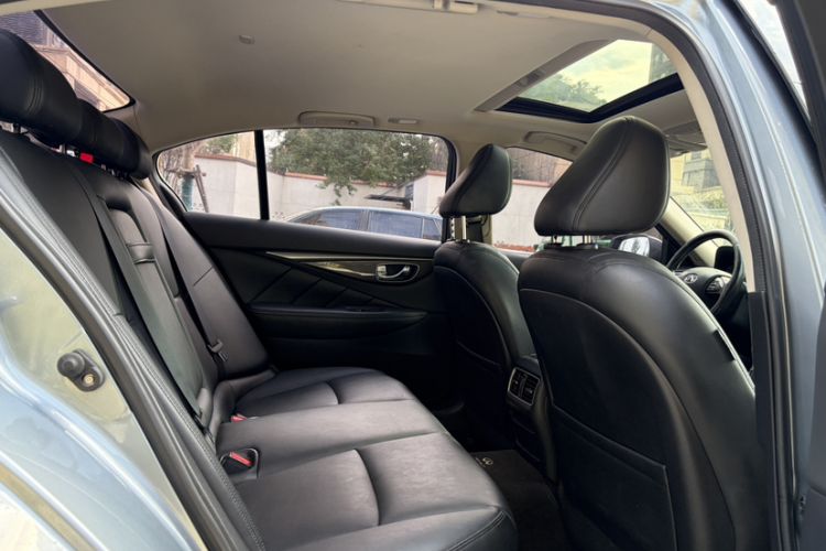 Used Infiniti Q50L 2016 2.0T Comfort Edition
