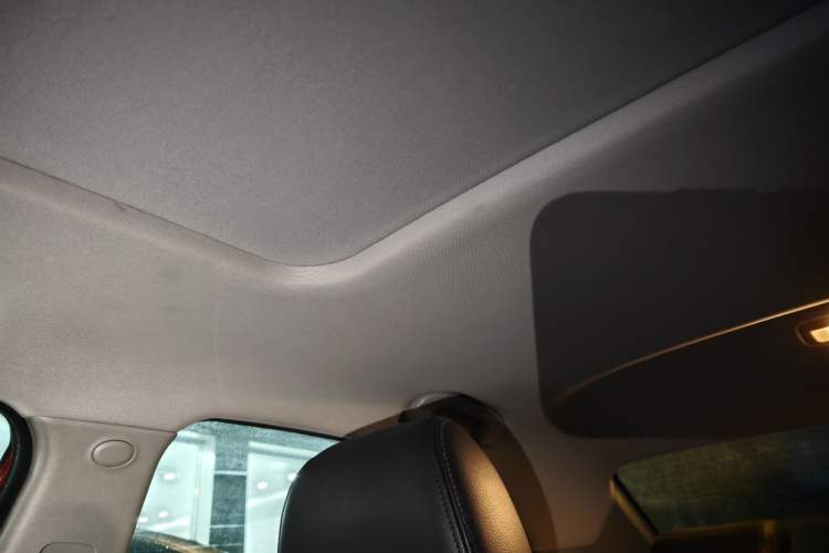 Used Roewe 360 2015 20T TST Deluxe Edition
