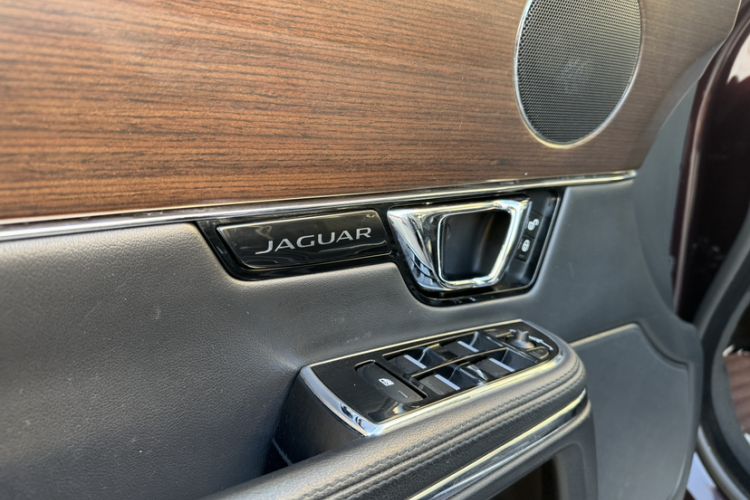 Used Jaguar XJ 2014 XJL 2.0T Two-Wheel-Drive Elegant Business Edition