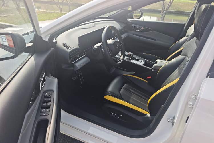 Used GAC Trumpchi EMPOW 2023 270T DCT J15 Version Interior 2