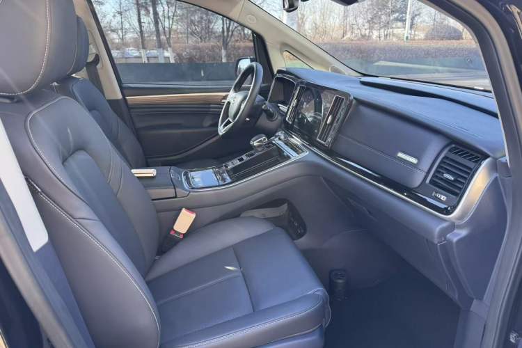 Used GAC Trumpchi M8 2023 Lingxiu Series 390T Prestige Edition
