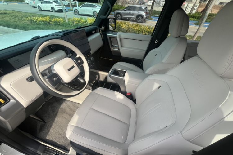 Used iCAR V23 2025 501 Four-Wheel Drive Intelligent Driving Version Interior 5