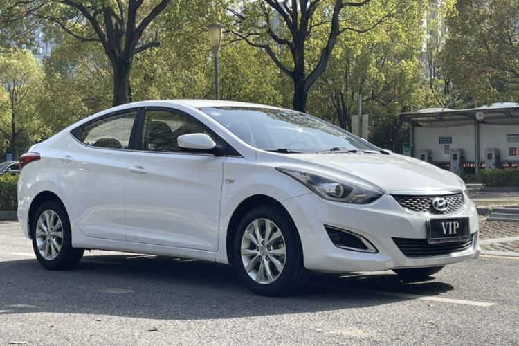 Used Hyundai Elantra (5th Generation / Langdong) 2016 1.6L Automatic Smart Version Exterior 6