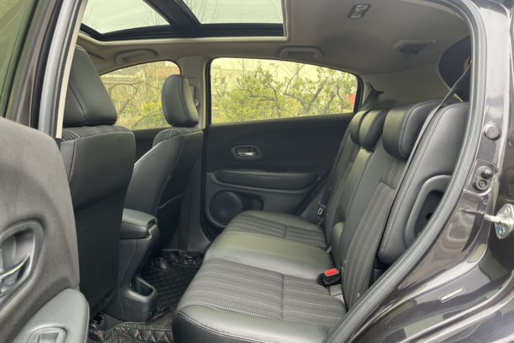 Used Honda Vezel 2017 1.8L CVT Front-Wheel Drive Pioneer Edition
