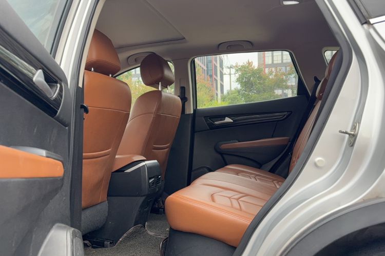 Used Dongfeng Fengdu MX5 2016 2.0L Automatic Flagship Edition
