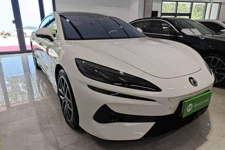 Used Denza Z9 2024 1100 km Four-Wheel Drive Max Version