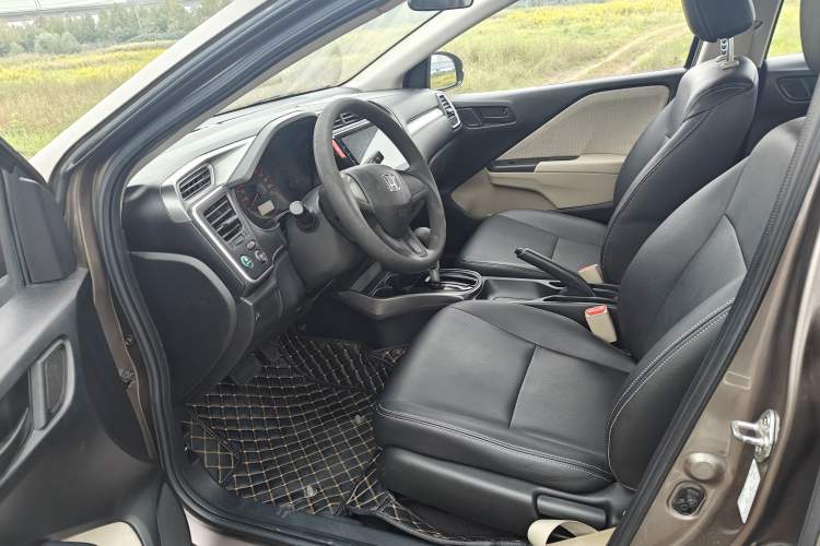 Used Honda Greiz 2016 1.5L CVT Classic Edition
