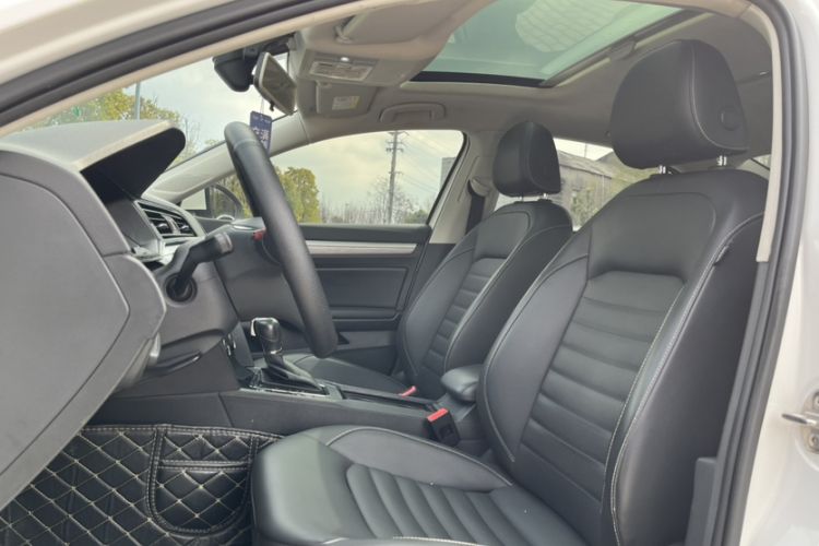 Used Volkswagen Lamando 2019 280TSI DSG Comfort Edition China VI standard
