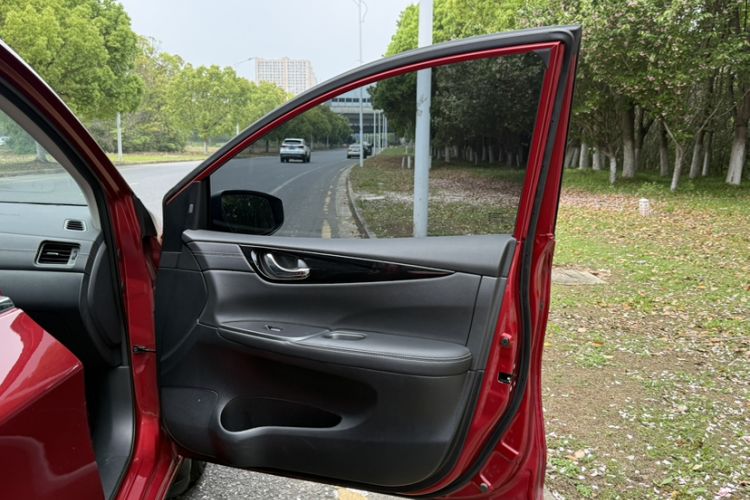 Used Nissan Tiida 2021 1.6L CVT Smart Drive Edition Interior 5