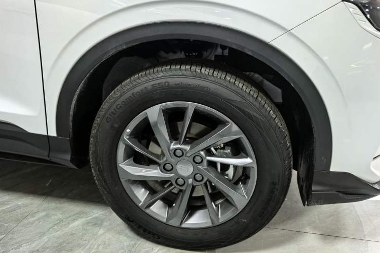 Used Geely Auto Coolray 2025 1.5L CVT Super Edition Exterior 4