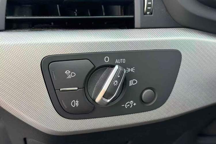 Used Audi A5 2020 Coupe 40 TFSI Fashion Edition China VI Emission Standard