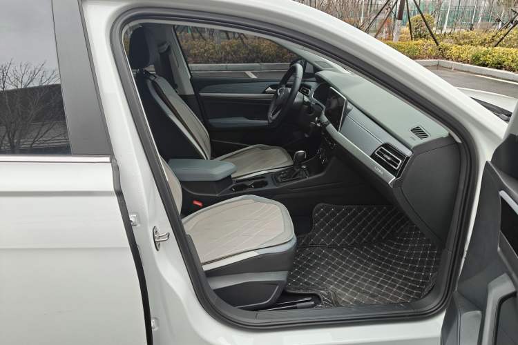 Used Volkswagen Lavida 2024 1.5L Automatic Full-Comfort Version