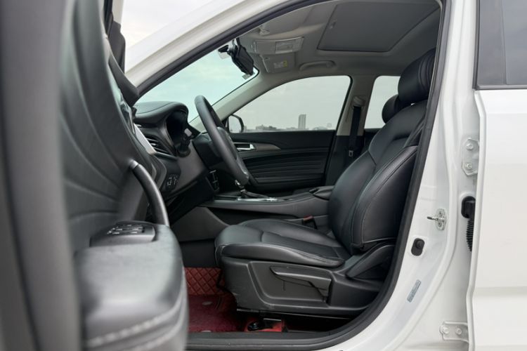 Used CHANGAN CS35PLUS 2019 1.4T DCT Chuanlian Blue Whale Edition Interior 2