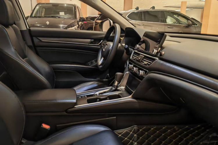 Used Honda Accord 2018 230TURBO Comfort Version National V Interior 2